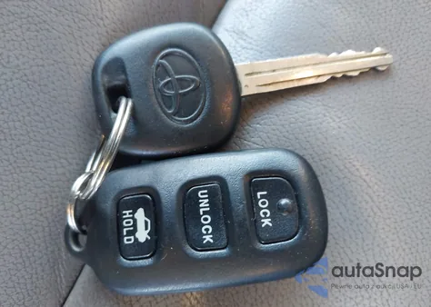 2005 Toyota Camry Xle z USA, uszkodzony, nr VIN 4T1BE30K05U400990